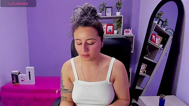 Snapshot of celeste_blue69 chatting on 16, 3, 2025 celeste blue69 online show from 16, 3, 2025