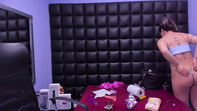 Snapshot of celeste_blue69 chatting on 8, 10, 2025 celeste blue69 online show from 8, 10, 2025