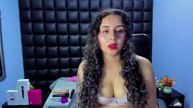 Snapshot of celeste_blue69 chatting on 16, 12, 2025 celeste blue69 online show from 16, 12, 2025