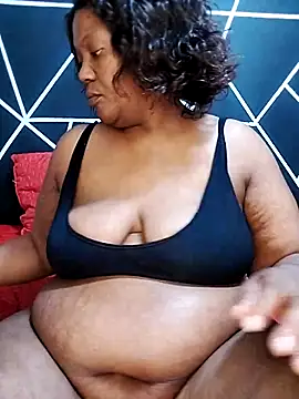YummyChocolatexx2 online show from 14, 5, 2026
