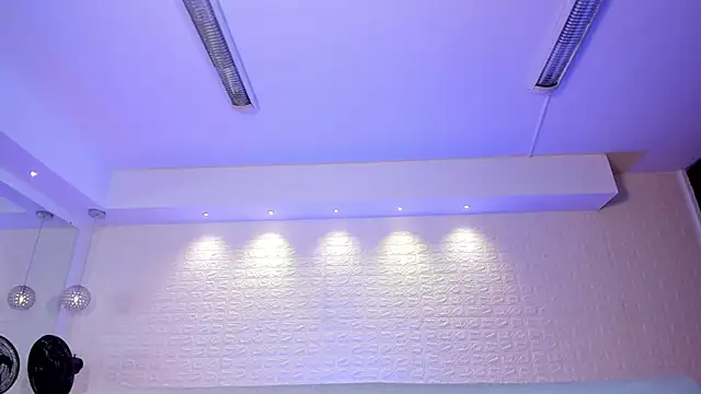 violet scott online show from 30, 1, 2025