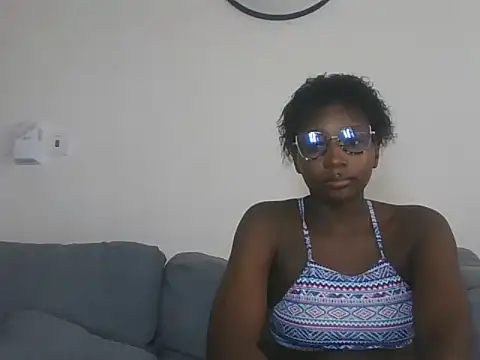 Snapshot of Puliza_wet chatting on 4, 10, 2025 Puliza wet online show from 4, 10, 2025