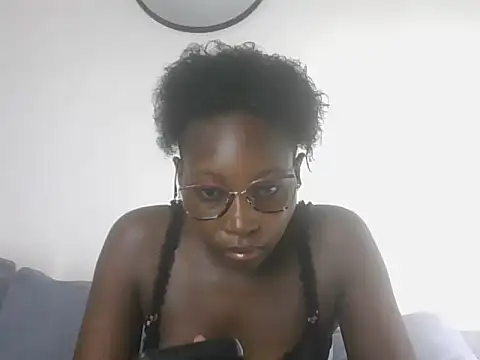 Snapshot of Puliza_wet chatting on 9, 10, 2025 Puliza wet online show from 9, 10, 2025