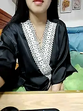 cream1299 online show from 8, 3, 2025