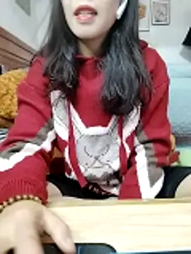 Snapshot of cream1299 chatting on 8, 1, 2026 cream1299 online show from 8, 1, 2026