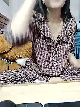 Snapshot of cream1299 chatting on 13, 1, 2026 cream1299 online show from 13, 1, 2026