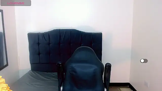 Snapshot of la_ratona_1 chatting on 2, 1, 2025 la ratona 1 online show from 2, 1, 2025