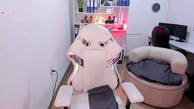 Snapshot of katya_nt chatting on 3, 10, 2025 katya nt online show from 3, 10, 2025