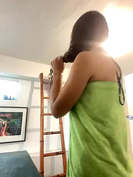 Snapshot of Rati_Curly chatting on 12, 10, 2025 Rati Curly online show from 12, 10, 2025