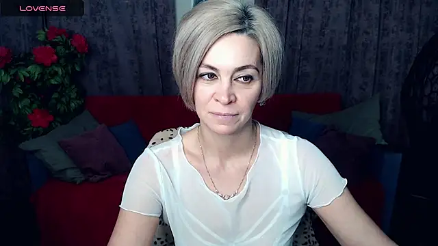 Blonde lola444 online show from 12, 1, 2025