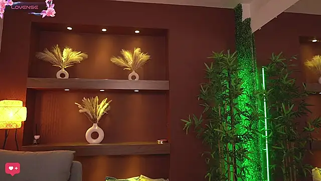 JustinneJade online show from 10, 12, 2024