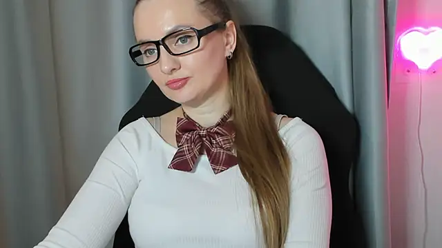 Snapshot of Viola_sweet chatting on 30, 4, 2026 Viola sweet online show from 30, 4, 2026