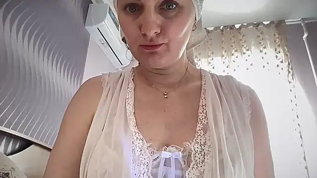 Snapshot of Viola_sweet chatting on 31, 5, 2026 Viola sweet online show from 31, 5, 2026