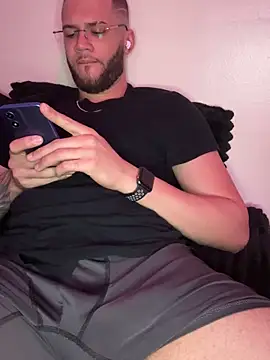 Snapshot of Joker19196 chatting on 20, 12, 2025 Joker19196 online show from 20, 12, 2025