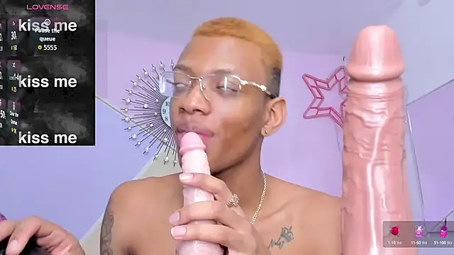 Tiffany Valentine15 online show from 25, 9, 2025