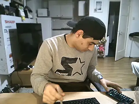 Snapshot of mihaimichael chatting on 18, 1, 2026 mihaimichael online show from 18, 1, 2026