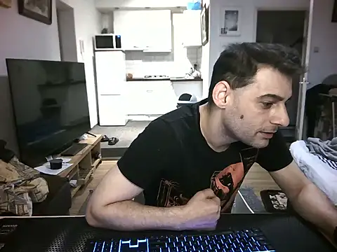 Snapshot of mihaimichael chatting on 23, 3, 2026 mihaimichael online show from 23, 3, 2026