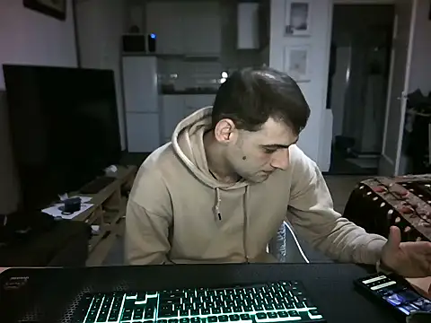 Snapshot of mihaimichael chatting on 27, 3, 2026 mihaimichael online show from 27, 3, 2026