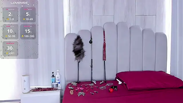 Snapshot of mileyerikson chatting on 22, 11, 2025 mileyerikson online show from 22, 11, 2025