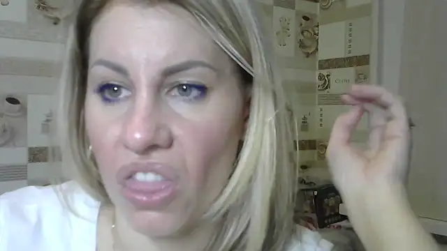 TherestlessKitty online show from 18, 12, 2024