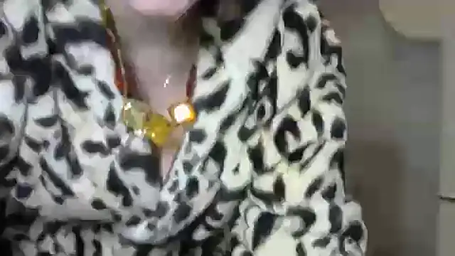 TherestlessKitty online show from 15, 2, 2025