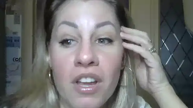 TherestlessKitty online show from 27, 2, 2025