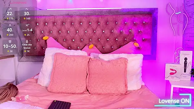 Tayzon Foxxx online show from 23, 10, 2025