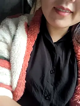 Snapshot of Sweetlove_77 chatting on 6, 1, 2025 Sweetlove 77 online show from 6, 1, 2025