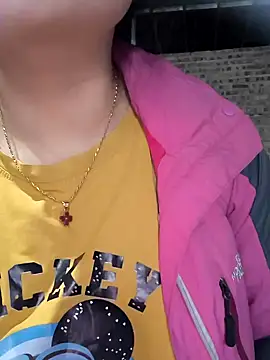 Snapshot of Sweetlove_77 chatting on 5, 2, 2025 Sweetlove 77 online show from 5, 2, 2025