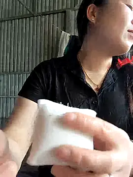 Snapshot of Sweetlove_77 chatting on 4, 3, 2025 Sweetlove 77 online show from 4, 3, 2025