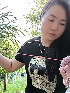 Snapshot of Sweetlove_77 chatting on 5, 10, 2025 Sweetlove 77 online show from 5, 10, 2025