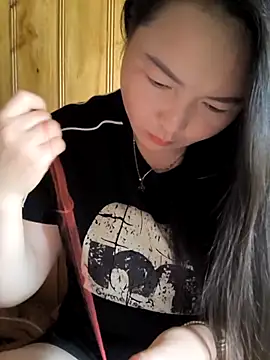 Snapshot of Sweetlove_77 chatting on 6, 10, 2025 Sweetlove 77 online show from 6, 10, 2025