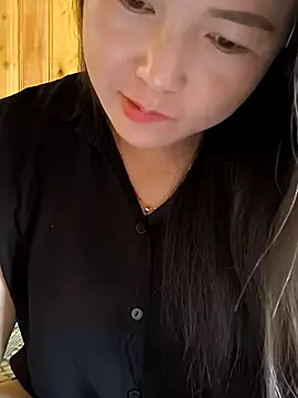 Snapshot of Sweetlove_77 chatting on 10, 10, 2025 Sweetlove 77 online show from 10, 10, 2025