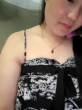 Snapshot of Sweetlove_77 chatting on 27, 10, 2025 Sweetlove 77 online show from 27, 10, 2025