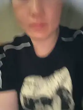 Snapshot of Sweetlove_77 chatting on 30, 10, 2025 Sweetlove 77 online show from 30, 10, 2025