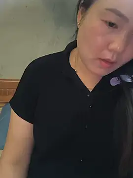 Snapshot of Sweetlove_77 chatting on 1, 11, 2025 Sweetlove 77 online show from 1, 11, 2025