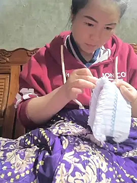 Snapshot of Sweetlove_77 chatting on 1, 11, 2025 Sweetlove 77 online show from 1, 11, 2025