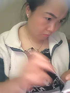 Snapshot of Sweetlove_77 chatting on 3, 11, 2025 Sweetlove 77 online show from 3, 11, 2025