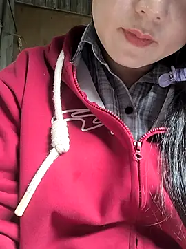 Snapshot of Sweetlove_77 chatting on 15, 11, 2025 Sweetlove 77 online show from 15, 11, 2025