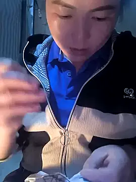 Snapshot of Sweetlove_77 chatting on 16, 11, 2025 Sweetlove 77 online show from 16, 11, 2025