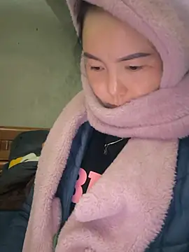 Snapshot of Sweetlove_77 chatting on 20, 11, 2025 Sweetlove 77 online show from 20, 11, 2025