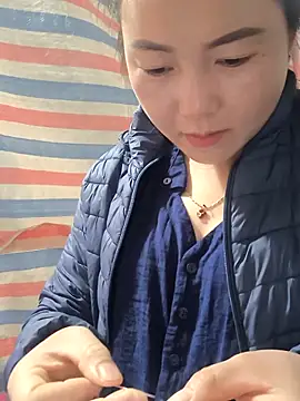 Snapshot of Sweetlove_77 chatting on 21, 11, 2025 Sweetlove 77 online show from 21, 11, 2025