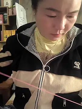 Snapshot of Sweetlove_77 chatting on 2, 12, 2025 Sweetlove 77 online show from 2, 12, 2025