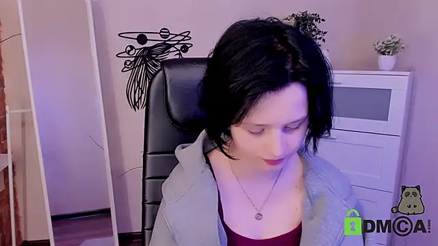 Alina Mills online show from 10, 12, 2024