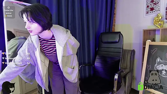 Alina Mills online show from 2, 1, 2025