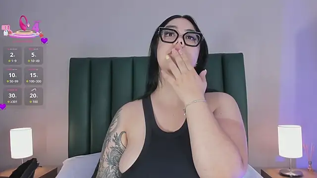 juicy led  online show from 3, 7, 2026