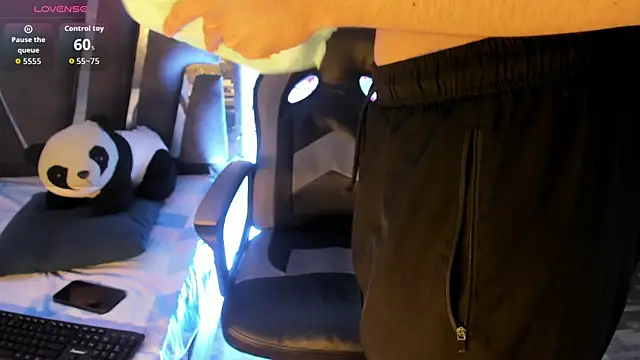 Snapshot of Black_Rose2 chatting on 12, 11, 2025 Black Rose2 online show from 12, 11, 2025