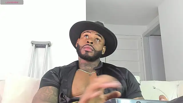 Snapshot of Makonneen chatting on 1, 6, 2026 Makonneen online show from 1, 6, 2026