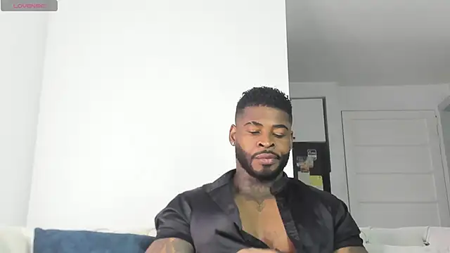Snapshot of Makonneen chatting on 17, 6, 2026 Makonneen online show from 17, 6, 2026