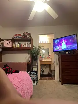 thatonelightskinn online show from 11, 12, 2024